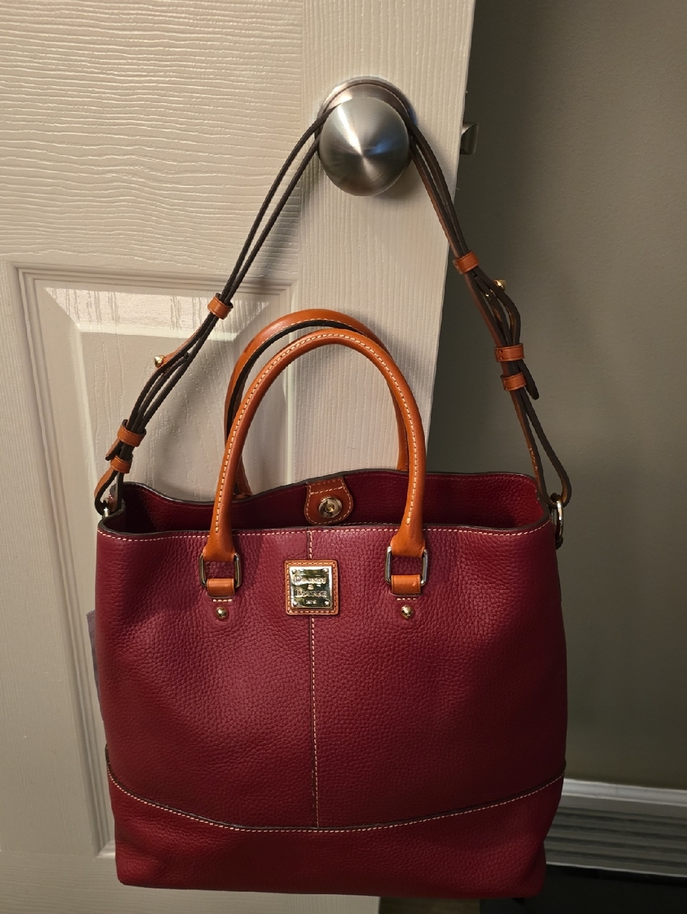 Dooney And Bourke Chelsea Shopper Tote, Handbag NWT - Picture 9 of 10